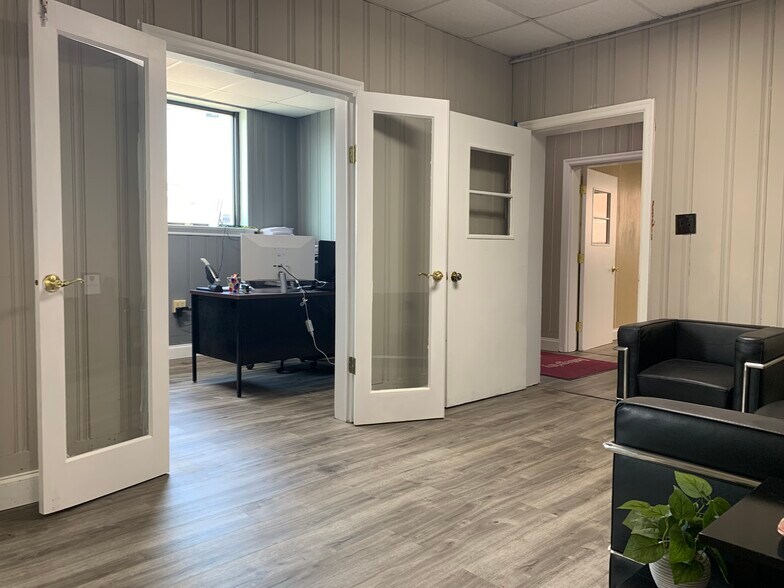 More Photos Of 109 W Atlantic St, South Hill Storefront Retail Office For Sale