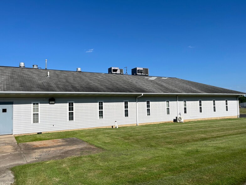 More Photos Of 19 Mcquiston Dr, Mercer Coworking Space