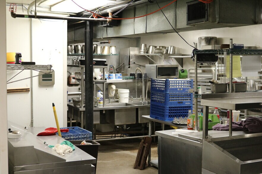 More Photos Of 111 E Erwin St, Tyler Storefront Retail Office For Lease