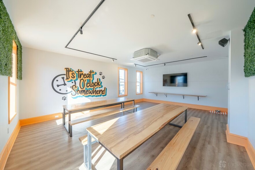 More Photos Of 2633-2639 Poplar St, Philadelphia Restaurant For Lease