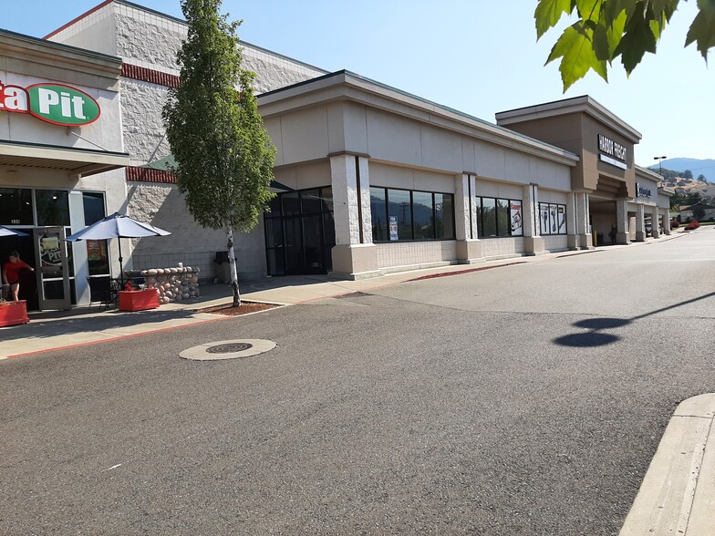 Primary Photo Of 340 NE Beacon Dr, Grants Pass Storefront For Lease