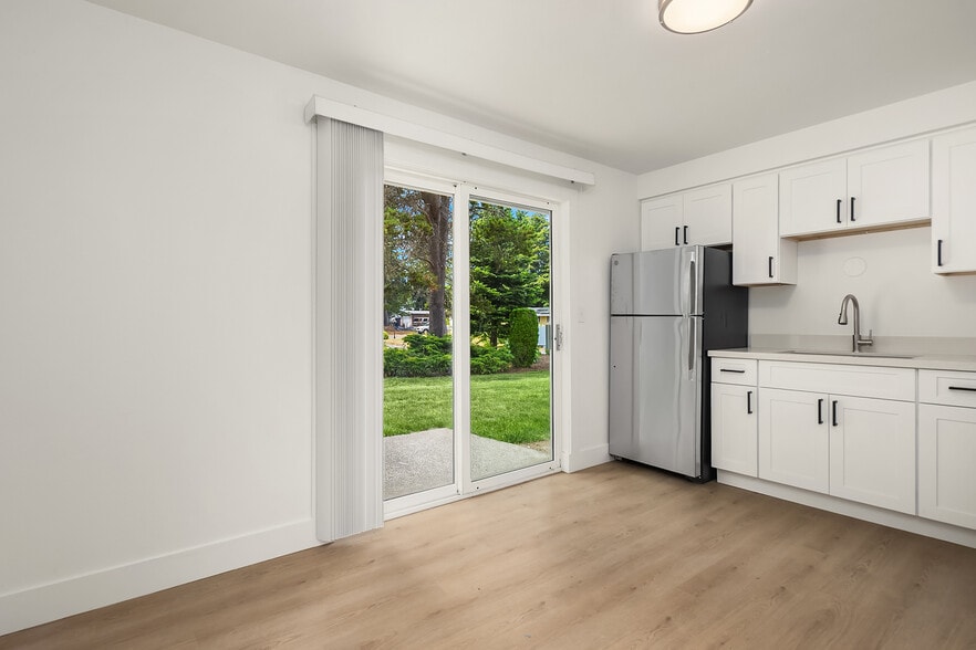 More Photos Of 10701 109th St SW, Tacoma Apartments For Sale