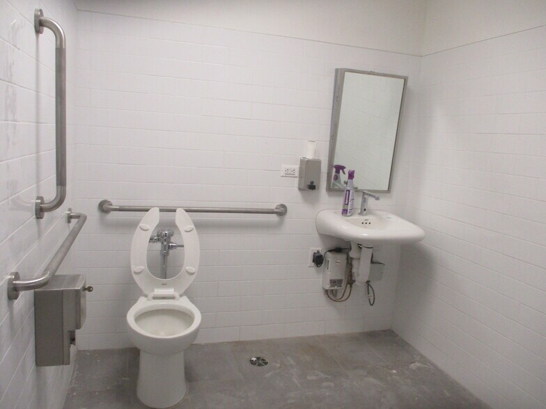 More Photos Of 449 Chester St, Brooklyn Apartments For Lease