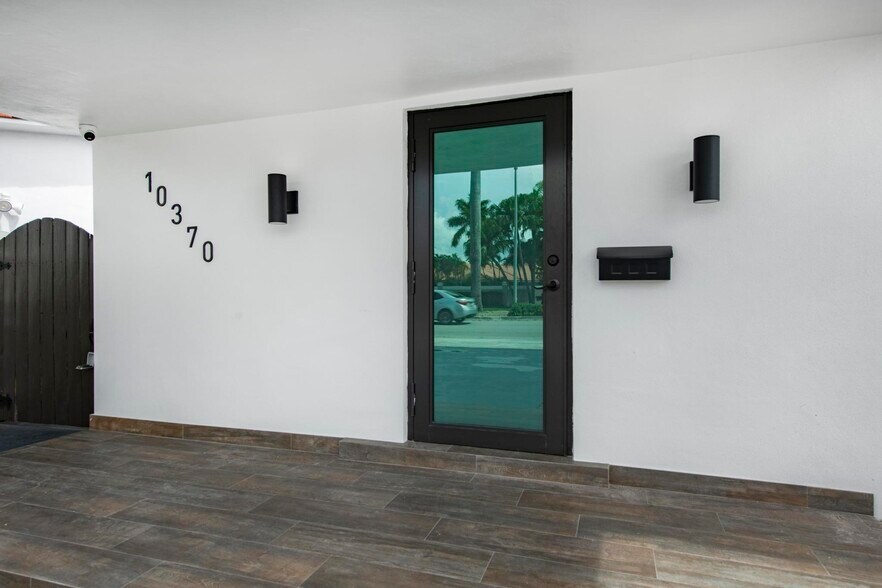 More Photos Of 10370 SW 24th St, Miami Apartments For Sale