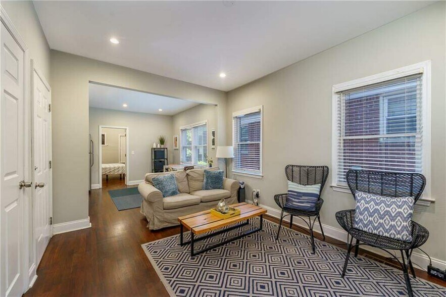 More Photos Of 604 Glen Iris Dr NE, Atlanta Office Residential For Sale