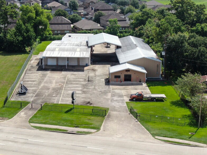 Primary Photo Of 5922 FM 2100, Crosby Service For Sale