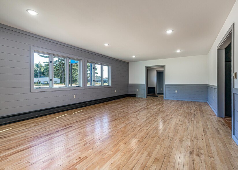 More Photos Of 7601 US Highway 51, Minocqua Office For Sale