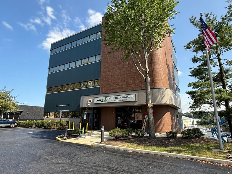More Photos Of 446-450 Union Blvd, Allentown Medical For Lease