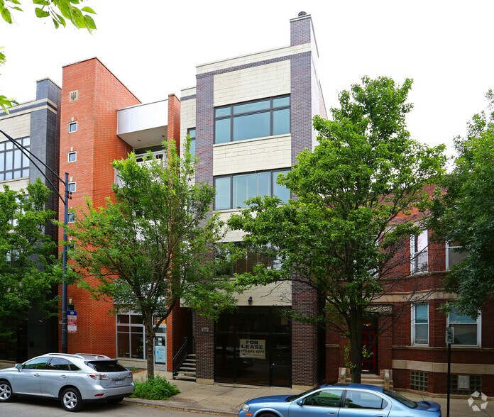 More Photos Of 3923 N Ashland Ave, Chicago Office For Sale