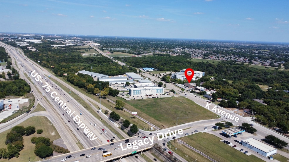 More Photos Of 6812 Avenue K, Plano Flex For Lease