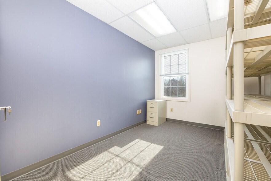 More Photos Of 35 Cold Spring Rd, Rocky Hill Office For Sale