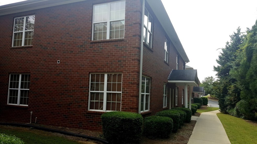 More Photos Of 11539 Park Woods Cir, Alpharetta Office For Lease