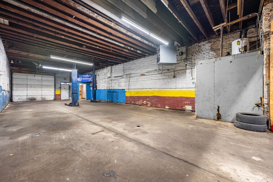 More Photos Of 3754 W North Ave, Chicago Auto Salvage Facility For Sale