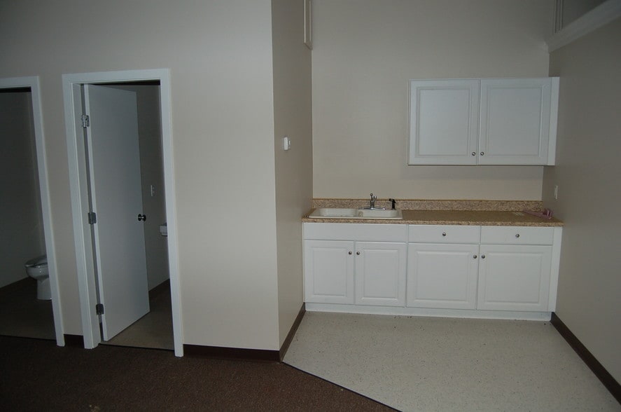 More Photos Of 96 N Main St, Carver Unknown For Lease