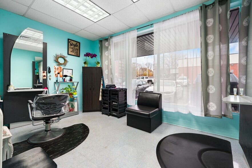 More Photos Of 20 S Main St, Manchester Freestanding For Lease