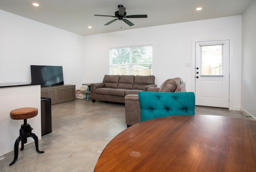 More Photos Of 18747 FM 2493, Flint Apartments For Sale