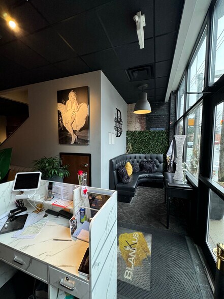 More Photos Of 501 N College Ave, Indianapolis General Retail For Sale