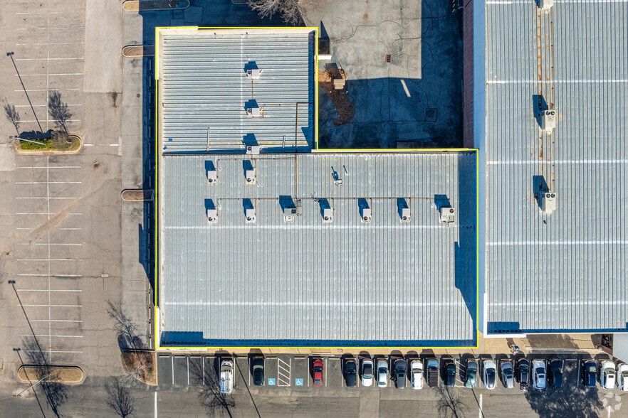 More Photos Of 7980 US Highway 64, Bartlett General Retail For Sale