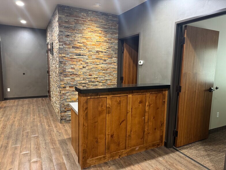 More Photos Of 4270-4280 E Amity Ave, Nampa Office For Lease