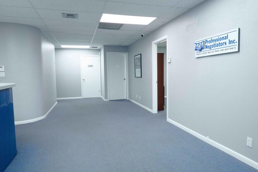 More Photos Of 6800 W Commercial Blvd, Lauderhill Office For Lease
