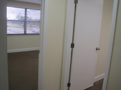 More Photos Of 2300 N Dixie Hwy, Boca Raton Office For Lease