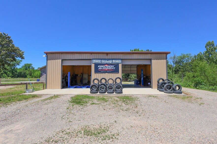 More Photos Of 101 Caney Pl, Glenwood Auto Repair For Sale