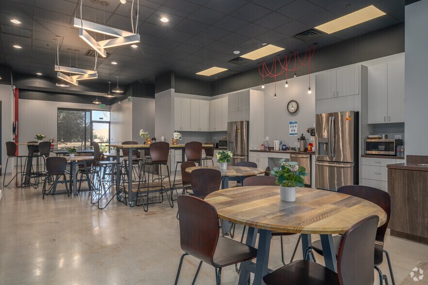 More Photos Of 7215 New Territory Blvd, Sugar Land Office For Lease