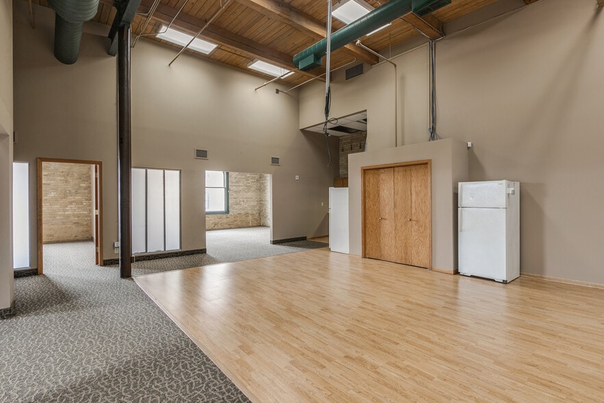 More Photos Of 413 Wacouta St, Saint Paul Office Residential For Lease
