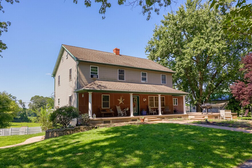 More Photos Of 197 Pencroft Dr N, Holtwood Industrial For Sale