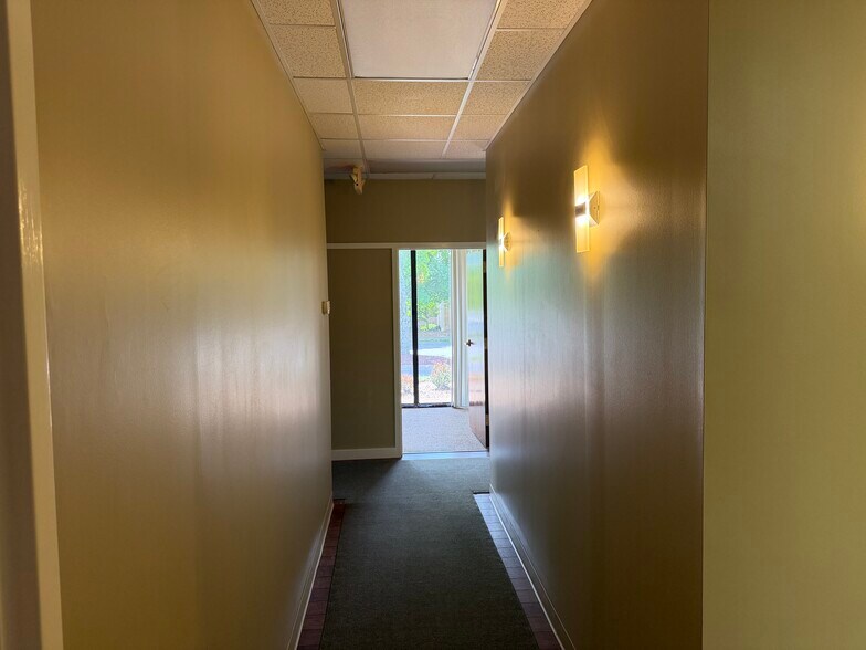 More Photos Of 5400 Maryland Way, Brentwood Office For Lease