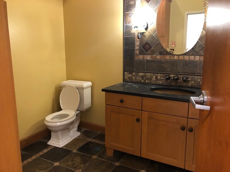 More Photos Of 235 N Greenbush Rd, Troy Unknown For Lease