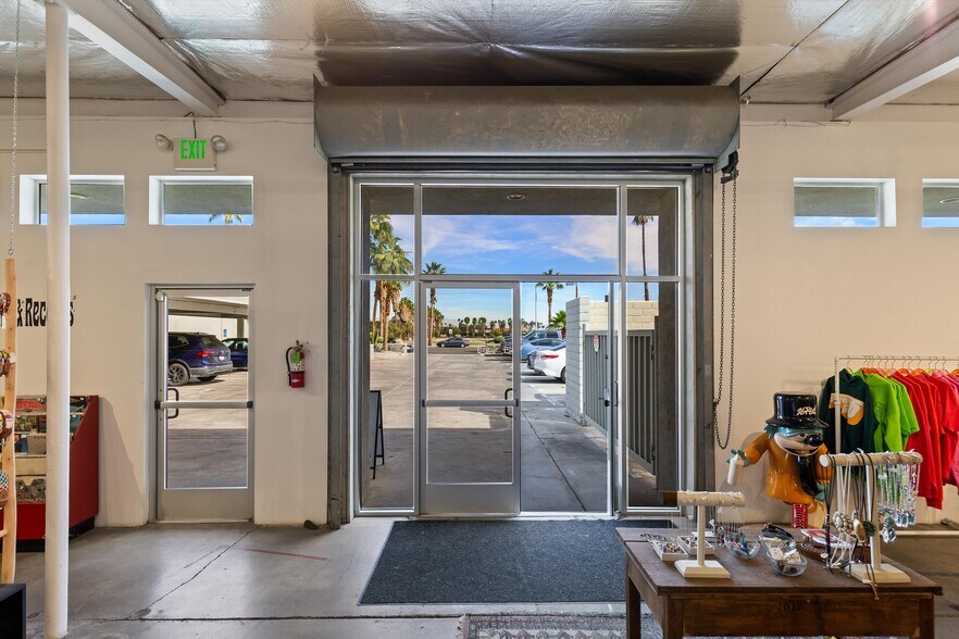 More Photos Of 383 N Indian Canyon Dr, Palm Springs Freestanding For Sale