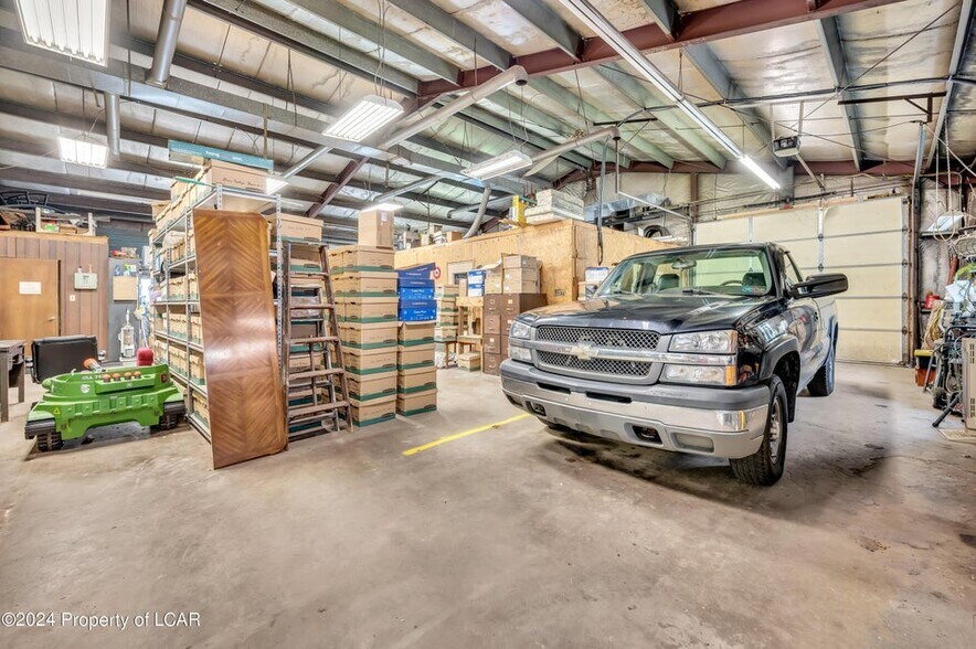 More Photos Of 109 Alden Rd, Nanticoke Service For Sale