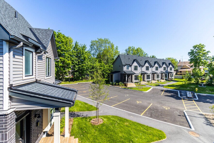 More Photos Of 36 Main St E, Mississippi Mills Apartments For Sale