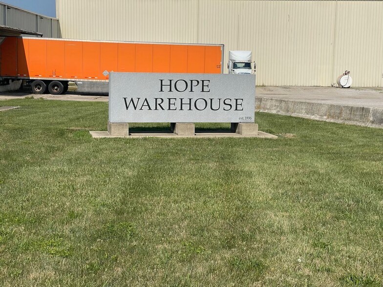 More Photos Of 8464 N 600 E, Hope Warehouse For Lease