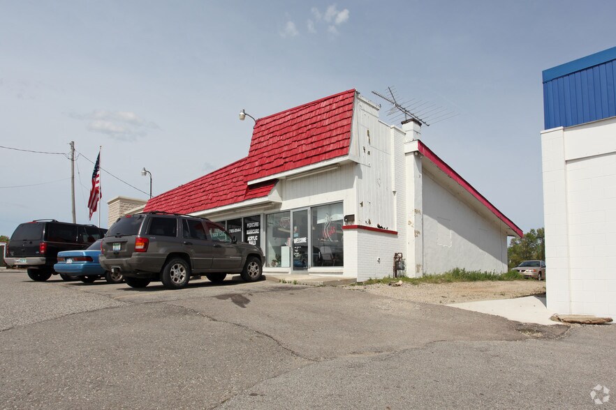 More Photos Of 3564 Alpine Ave, Grand Rapids Freestanding For Lease