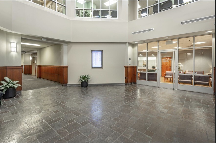 More Photos Of 2253 Chambliss Ave, Cleveland Medical For Lease