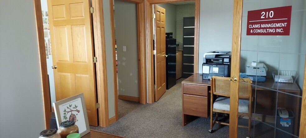 More Photos Of 544-554 3rd St NW, Elk River Office For Lease