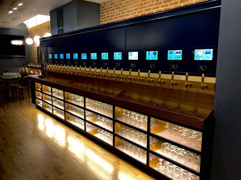 More Photos Of 193 N Marion St, Oak Park Storefront Retail Office For Lease