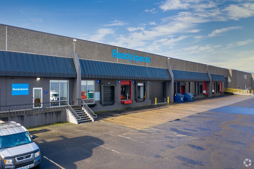 More Photos Of 2455 NW Nicolai St, Portland Warehouse For Lease