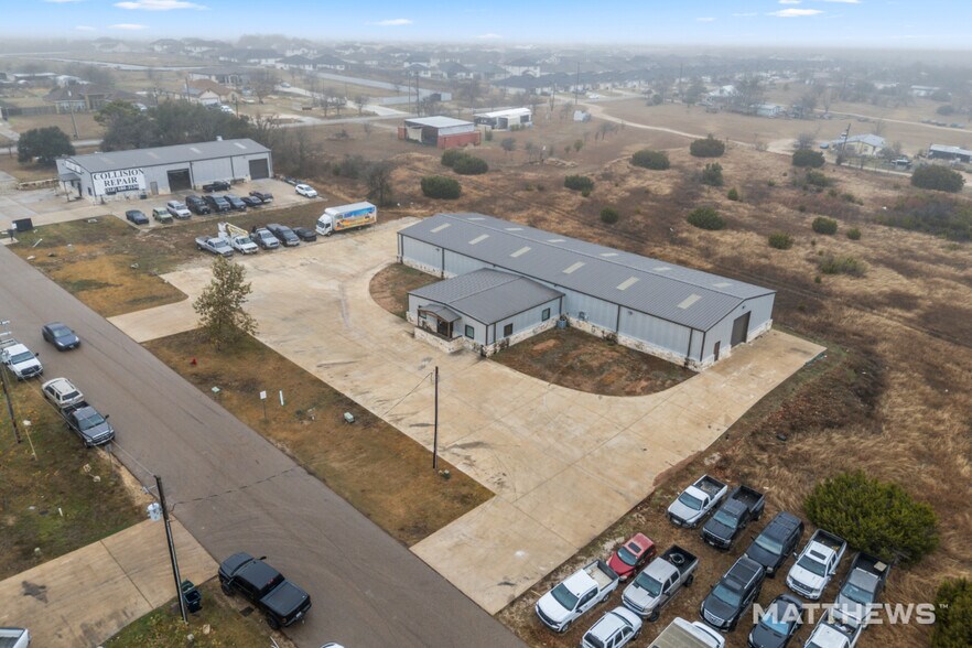 Primary Photo Of 100 Don Currie Dr, Jarrell Warehouse For Sale