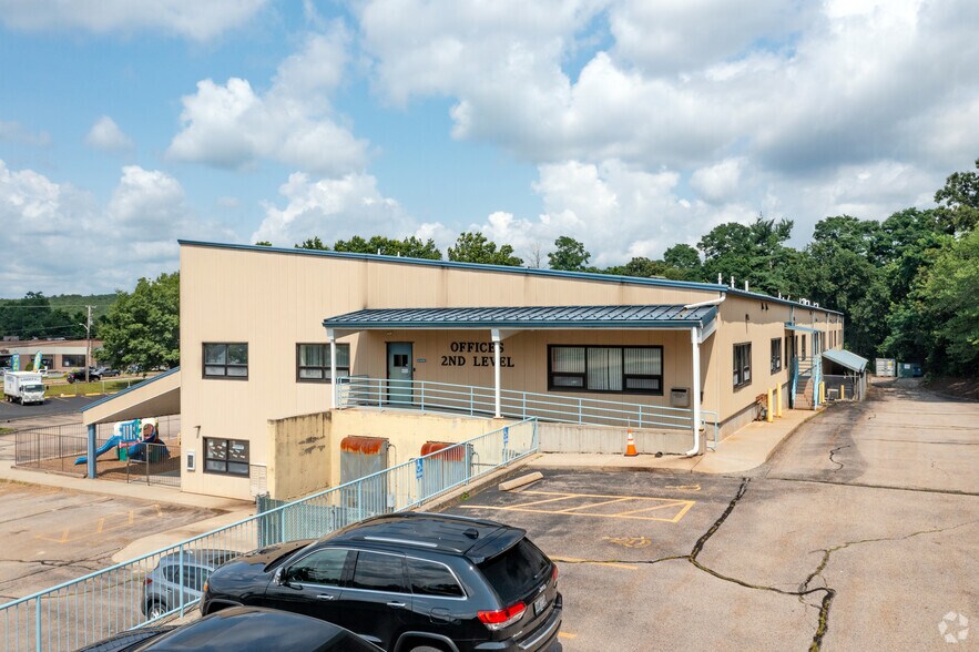 More Photos Of 1725 Mendon Rd, Cumberland Office For Lease