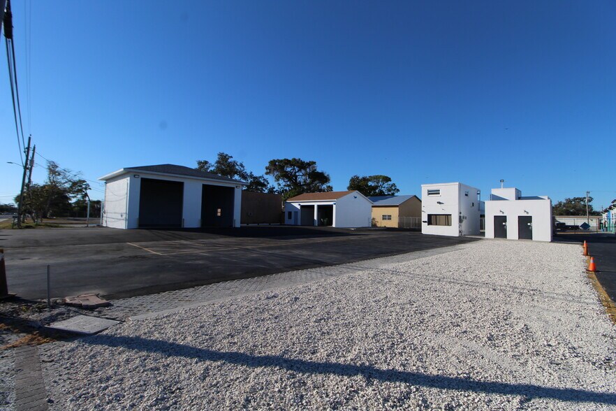 More Photos Of 1967 17th St, Sarasota Unknown For Lease