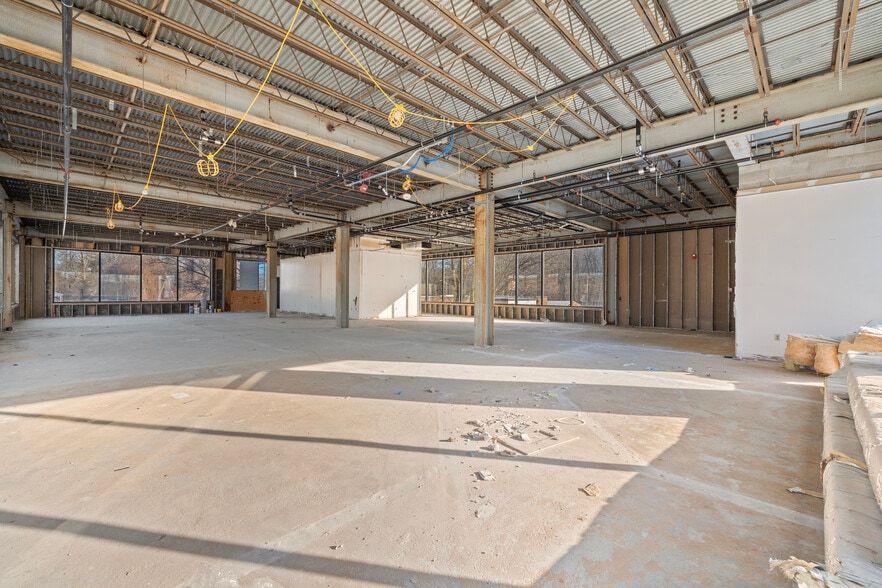 More Photos Of 595 Pawtucket Blvd, Lowell Medical For Lease