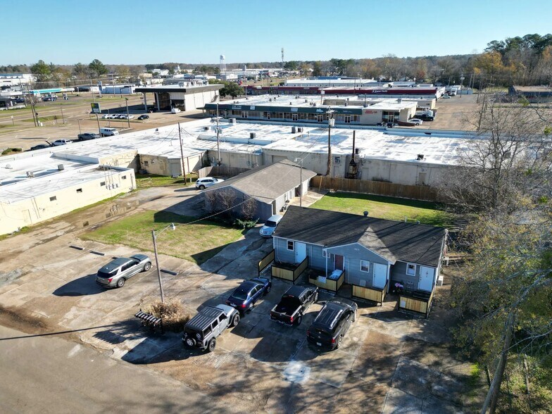 More Photos Of 409-412 Pearl Dr, Pearl Apartments For Sale