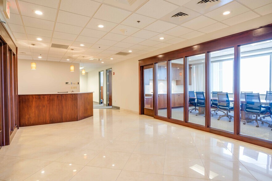 More Photos Of 215 S Monroe St, Tallahassee Office For Lease