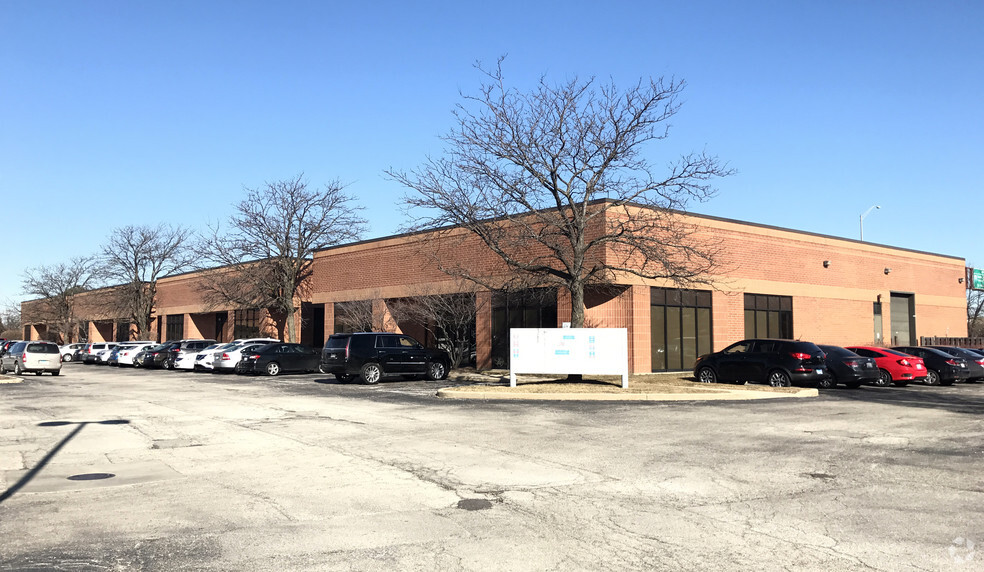 Primary Photo Of 655 W Grand Ave, Elmhurst Flex For Lease