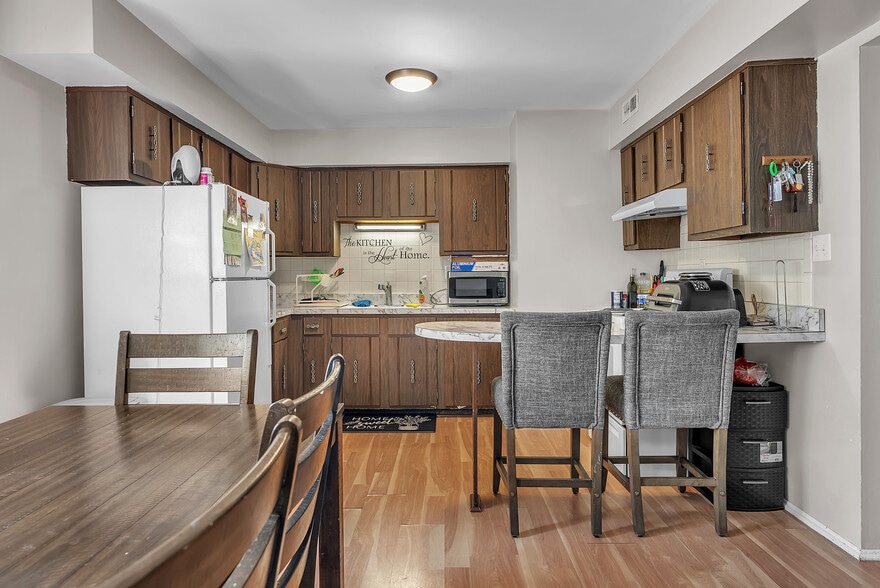 More Photos Of 9201 Kennedy Ave, Highland Apartments For Sale
