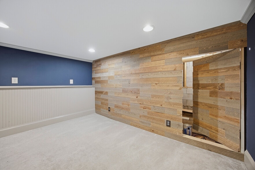 More Photos Of 574 East Ave NE, Atlanta Specialty For Sale