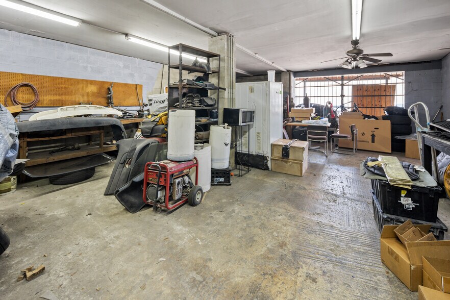 More Photos Of 2222 NW 22nd Ct, Miami Freestanding For Sale